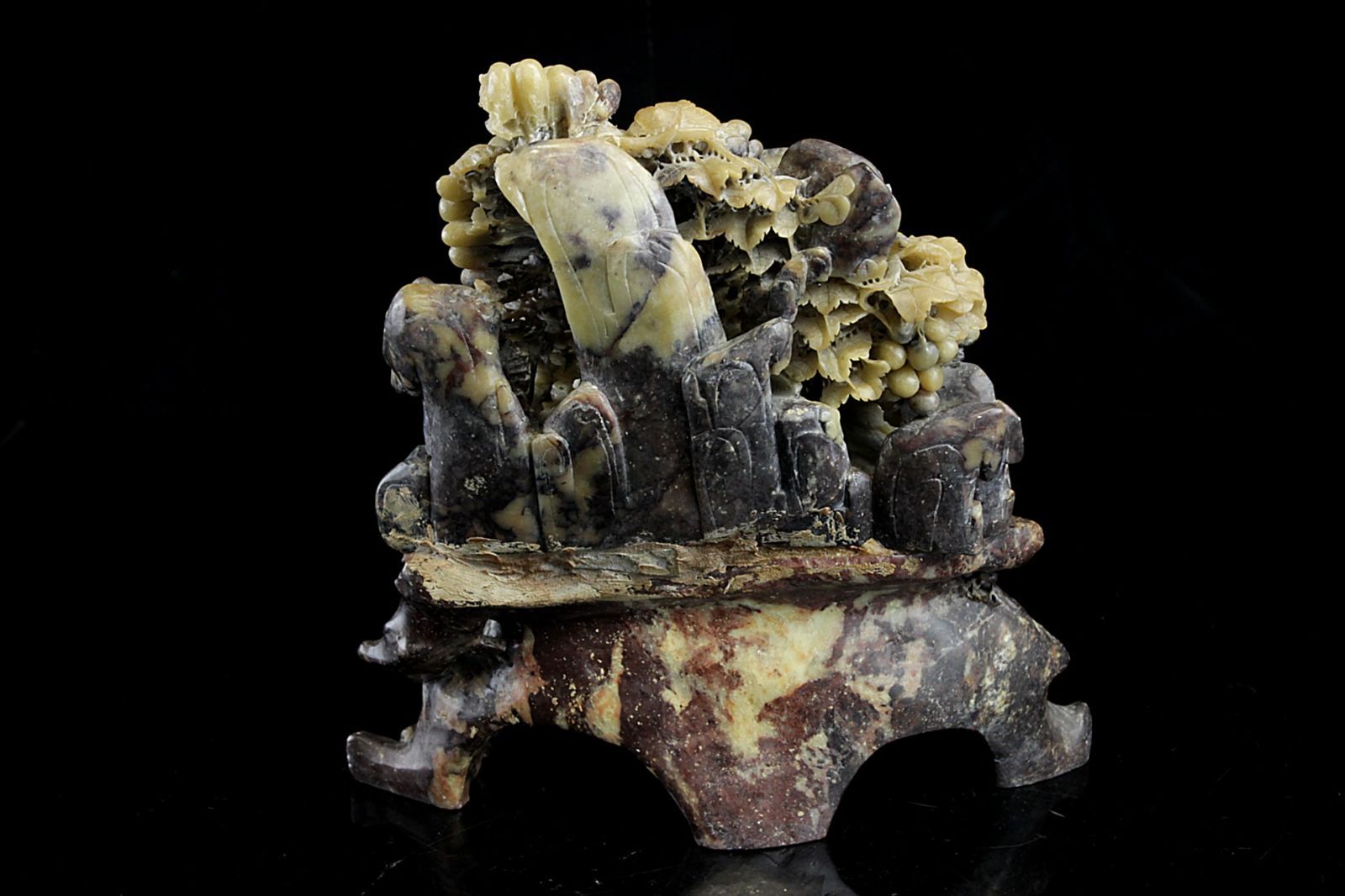 中国古玩 玉製 葡萄彫刻置物 23cm 3170g 寿山石 唐物骨董 楾 F592.7