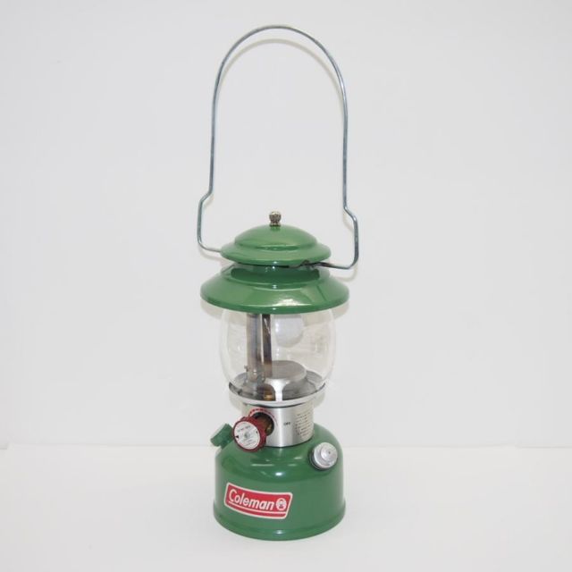 Coleman 200B ガソリン ランタン 1997年製　コールマン Coleman (コールマン) ガソリンランタン 1997年9月製・レッド