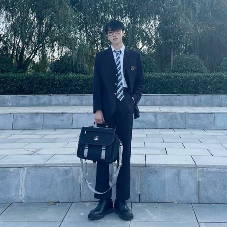 入学式 スーツ 男の子 男子高生 制服 ブレザー 4点セット スクールジャケット ロングパンツ 長袖シャツ ネクタイ 無地 フォーマルスーツ 卒業式 スーツ 大きいサイズ 中学生 学生服 上下セット min