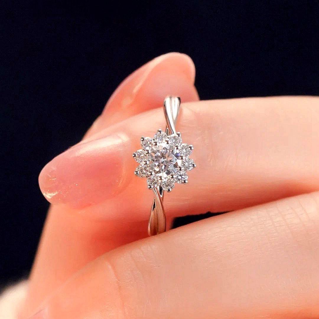 高品質】 ✨ひまわりの花✨モアサナイトD0.50ct リング 高品質】 ✨ひまわりの花✨モアサナイトD0.50ct リング
