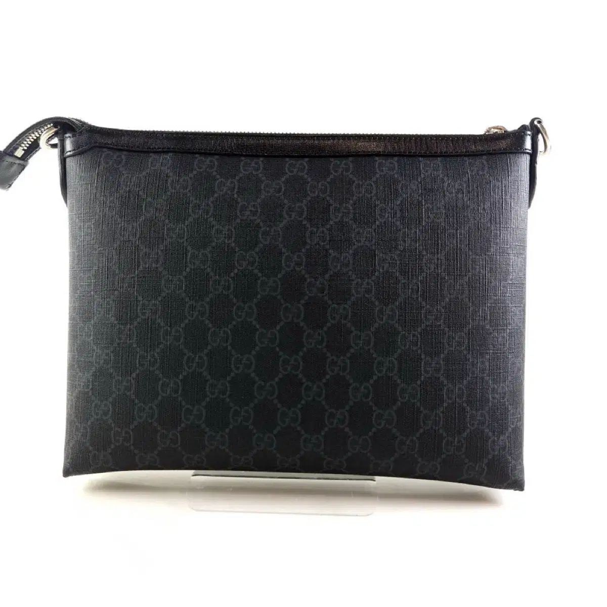 国内発【GUCCI】インターロッキングG付き メッセンジャーバッグ 関税負担なしGUCCIインターロッキングG付きメッセンジャーバッグ
