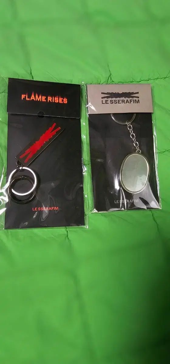 Lesserafim LE SSERAFIM(ルセラフィム・ルセラ) キーリング ー 未開封