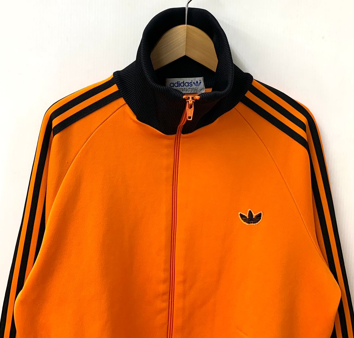 ヴィンテージ 古着　adidas オレンジ ジャージジャケット ADS-4F 楽天市場】【中古】アディダス adidas 80sヴィンテージ デサント