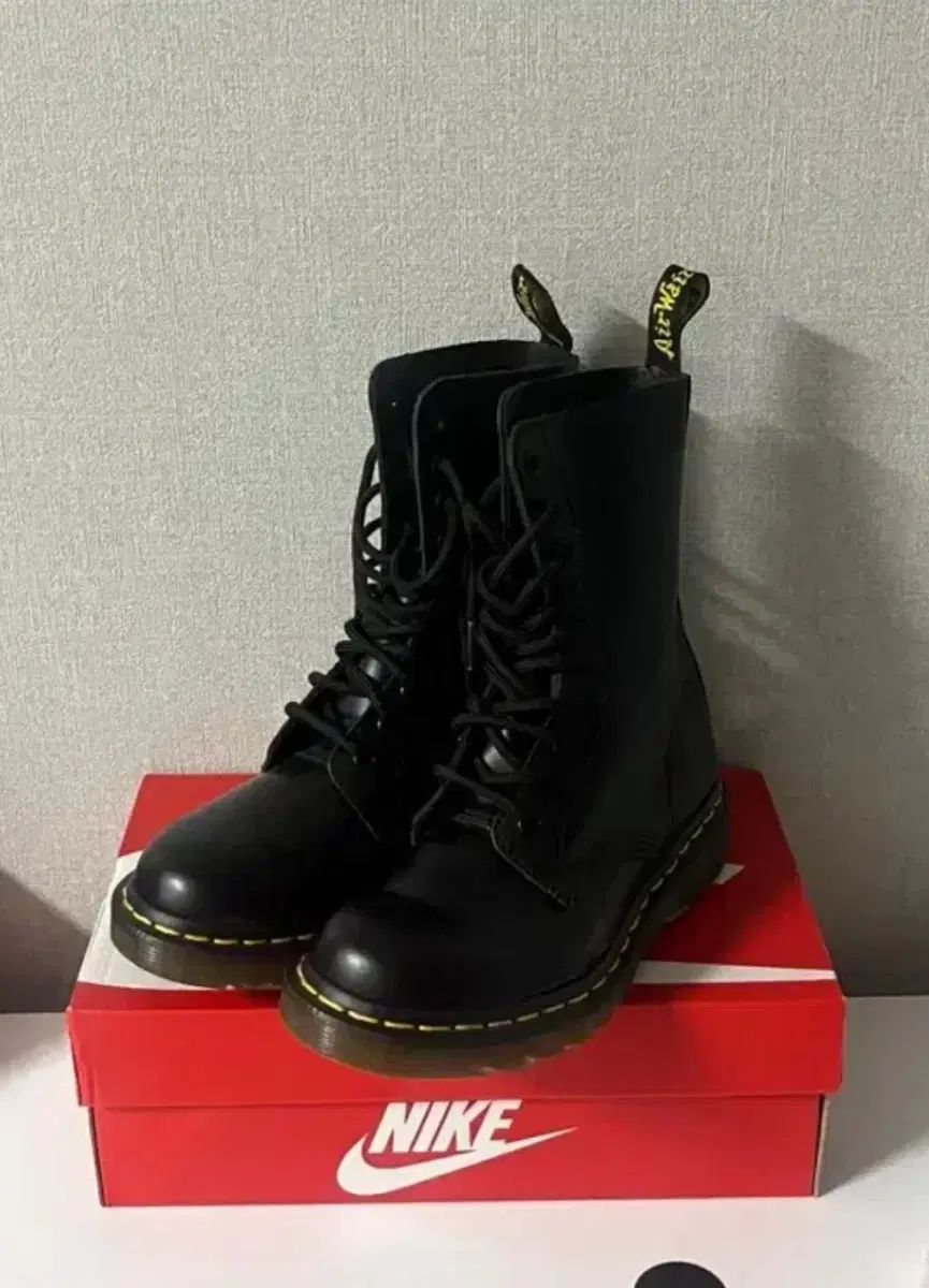 DR. MARTENS ドクターマーチン 靴