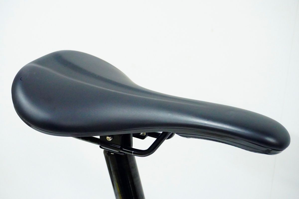 モデル 16インチ