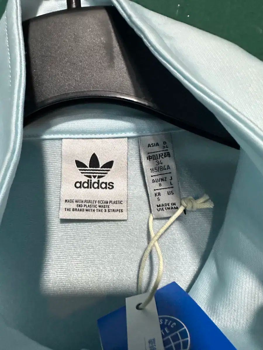 adidas アディダス トラックジャージ ライトブルー S MAAHADDERANG_COM