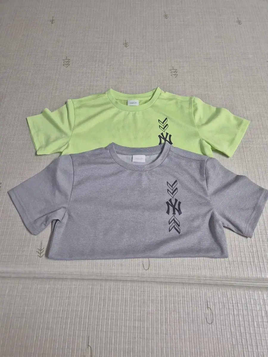 mlb キッズ 半袖Tシャツ 130 サイズ バッチ