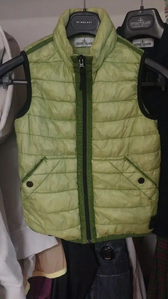 ストーンアイランド ガーメントダイング キッズ 軽量ダウンベスト 6y 116