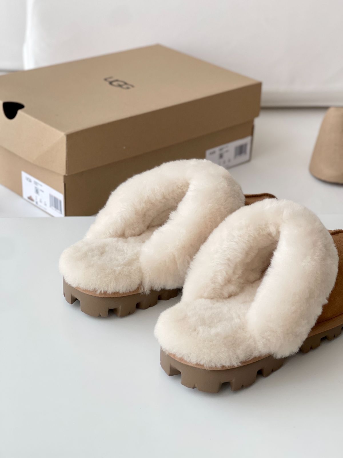 UGG アグ サンダル レディース ファー スリッパ サボ コケット