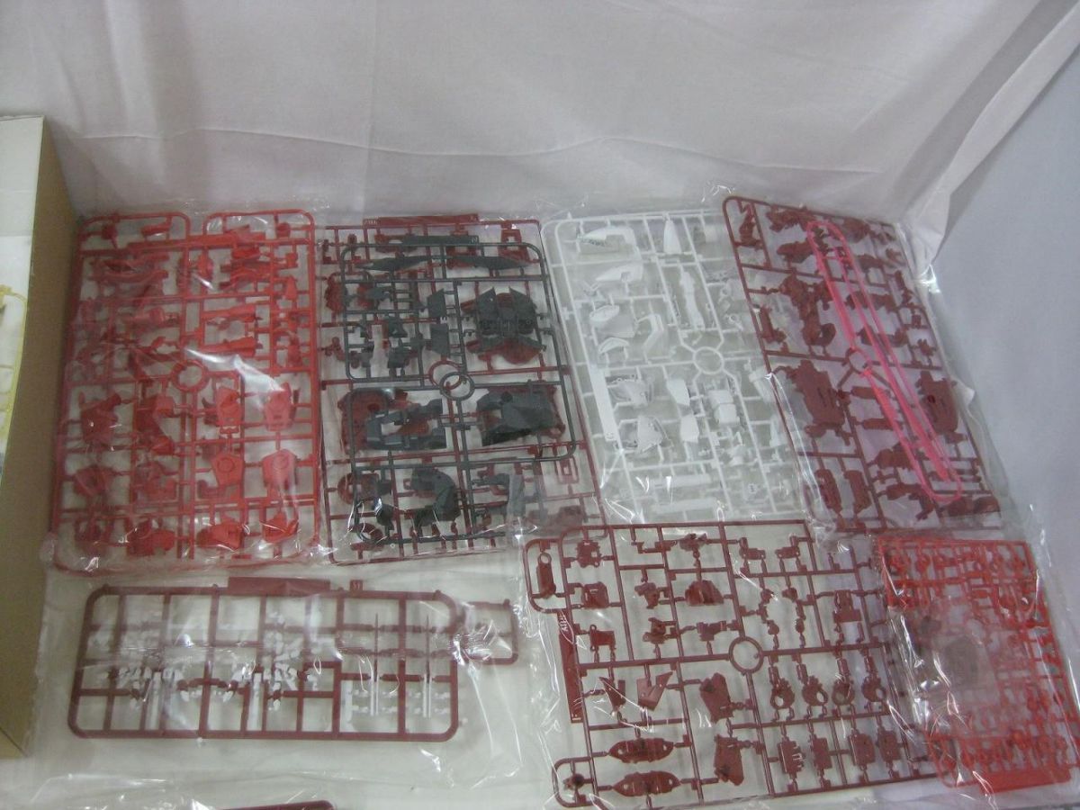  未組立 プラモデル バンダイ 1 60 PG MBF P 02 ガンダムアストレイ レッドフレーム プラモデル おもちゃ