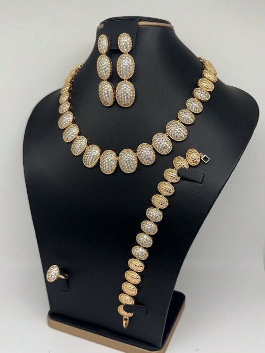 ジュエリー レディース セット ジルコニア ゴールドメッキ 波型デザイン ネックレス ブレスレット ピアス リング ジュエリーセット 4点入り ブライダルドレスアクセサリー バレンタインデーネックレスセット