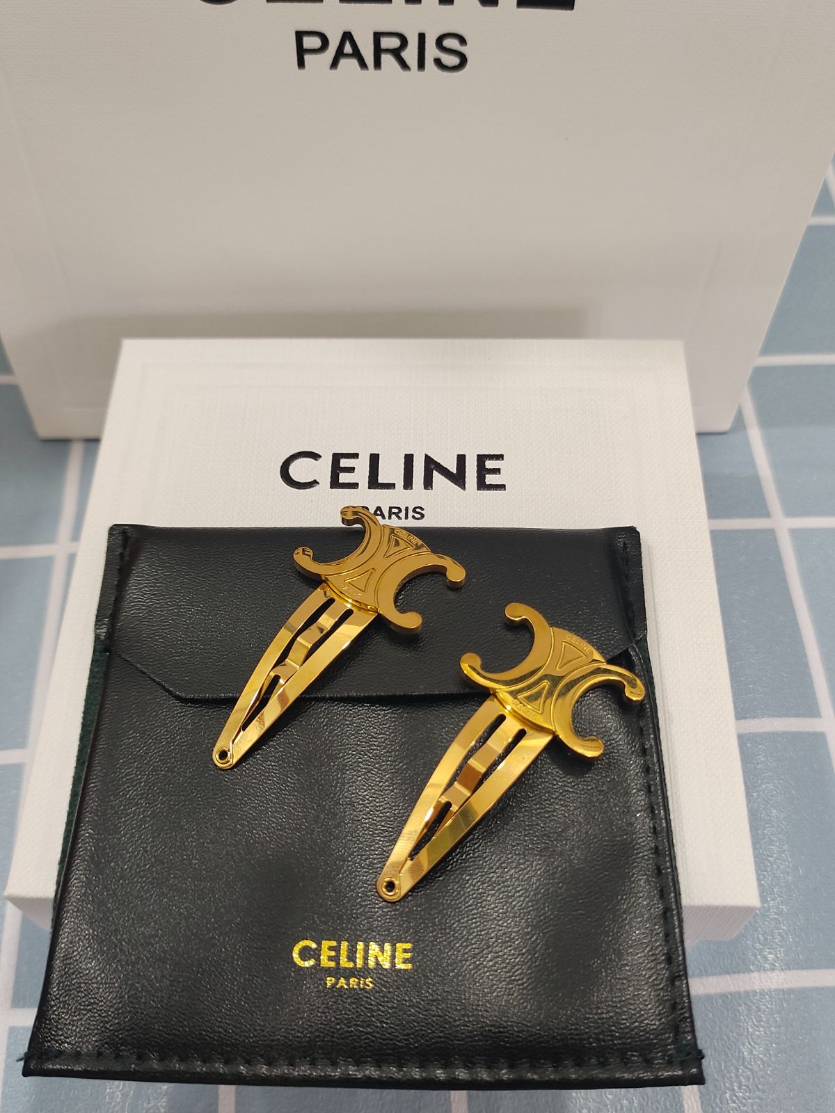 SALE～celine(セリーヌ)　ヘアピン　二点セット　ゴールド　ファッション超極美品📣即購入OKレディース用ヘアアクセサリー