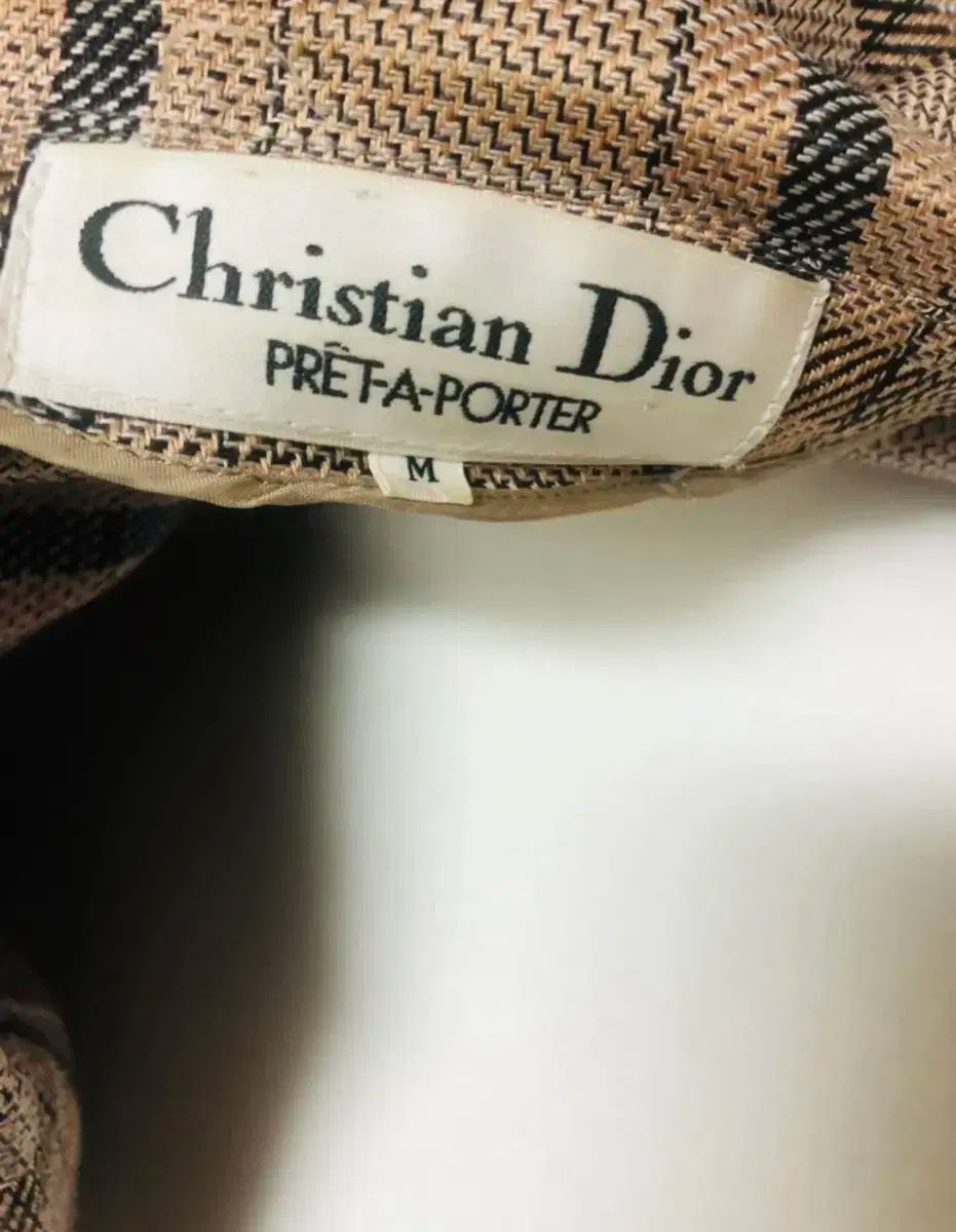Dior