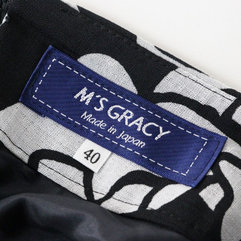 美品 2025SS エムズグレイシー M'S GRACY モノトーンフラワー タック入