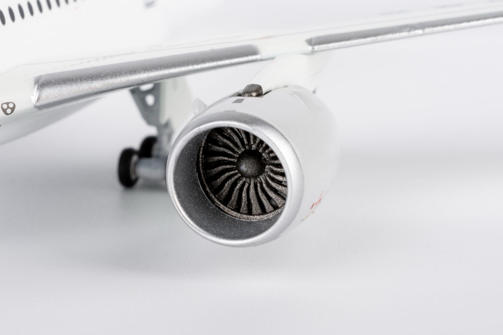 NGmodel 中国東方航空 A350-900 B-323H 1/400 39107 - メルカリ