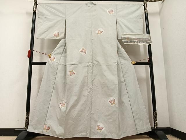 平和屋着物●本場大島紬 白大島 一元絣 舞蝶文 ふじむら紬謹製 反端付き 正絹 AABC4462ph