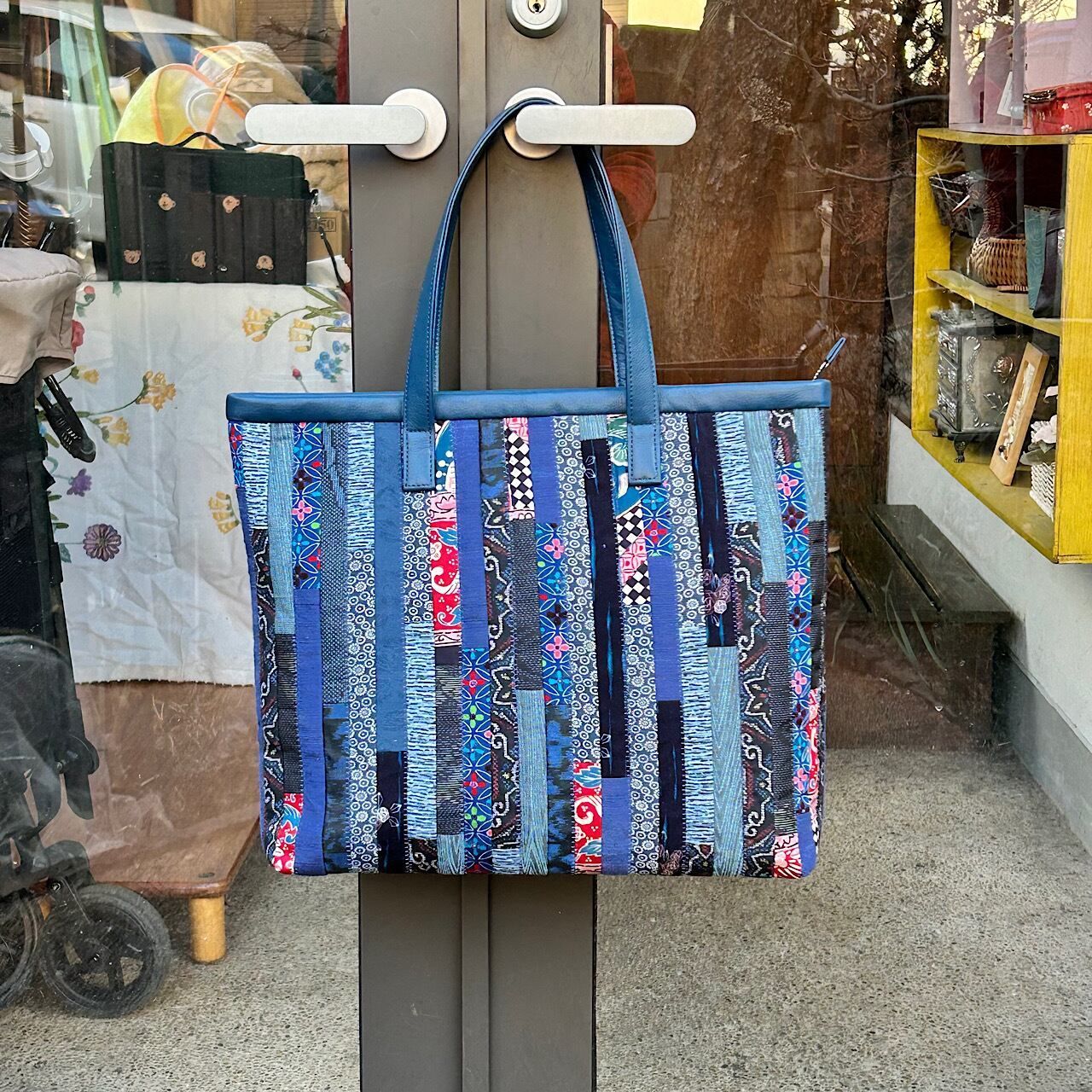 革と古布のパッチワークトート（ブルー）01021-14