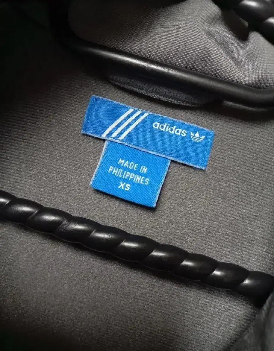 adidas アディダス レディース 必須アイテム シルバー グレー ライトパープル トラックトップス ジャージ 85 XS MAAHADDERANG_COM