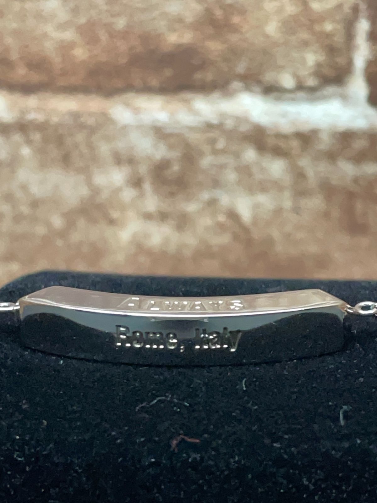 VALENTINO GARAVANI ヴァレンティノ ガラヴァーニ　ネックレス ヴァレンティノ公式オンラインストア：ウェア＆アクセサリー