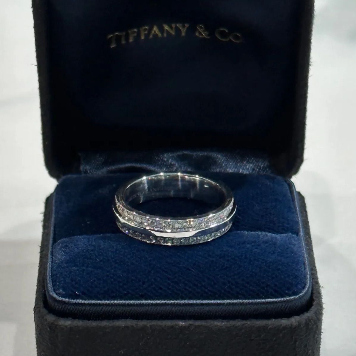 Tiffany&Co.750(WG)Tナローダイヤモンドリング - メルカリ 
