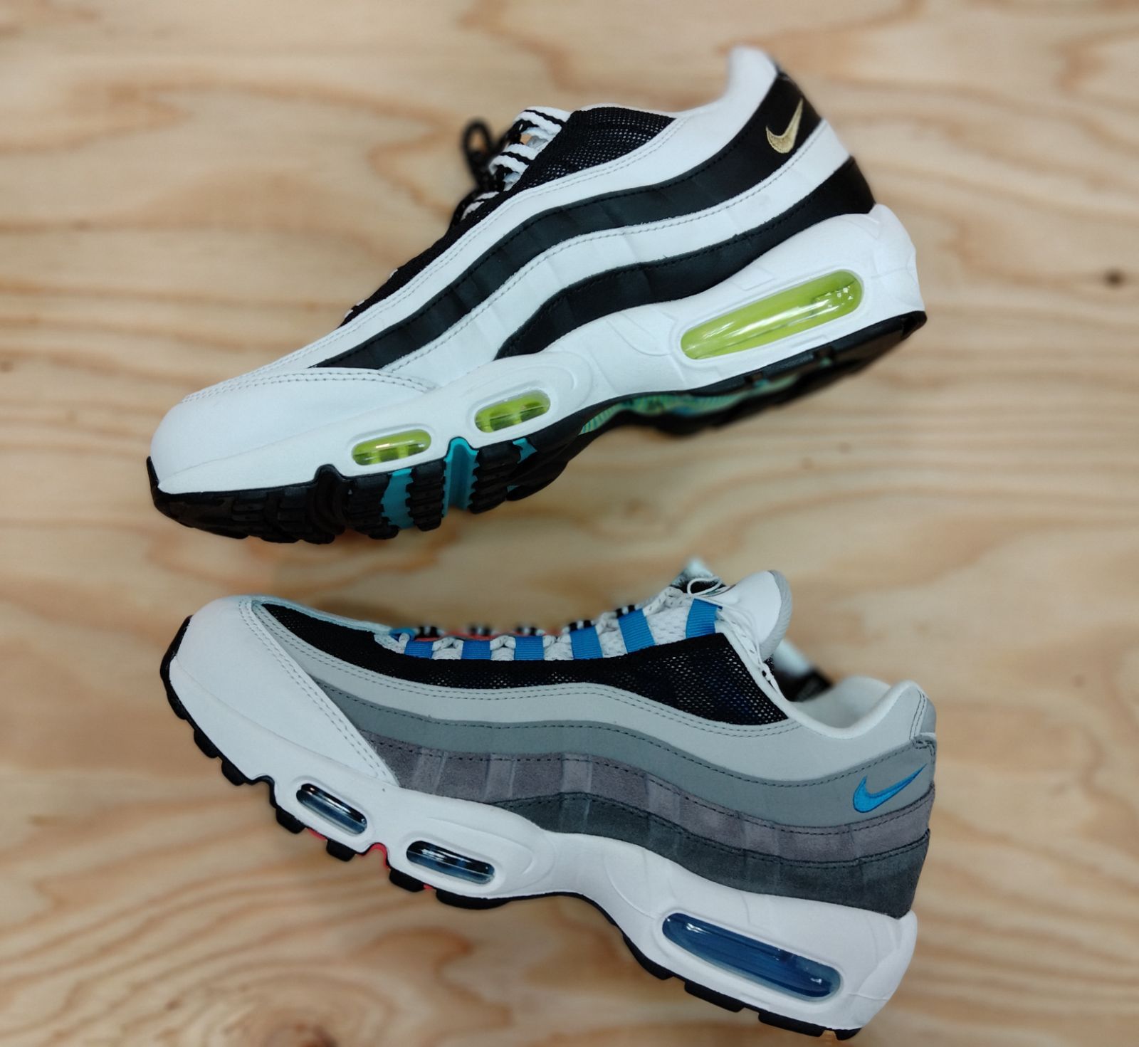 NIKE AIR MAX 95 QS - メルカリ