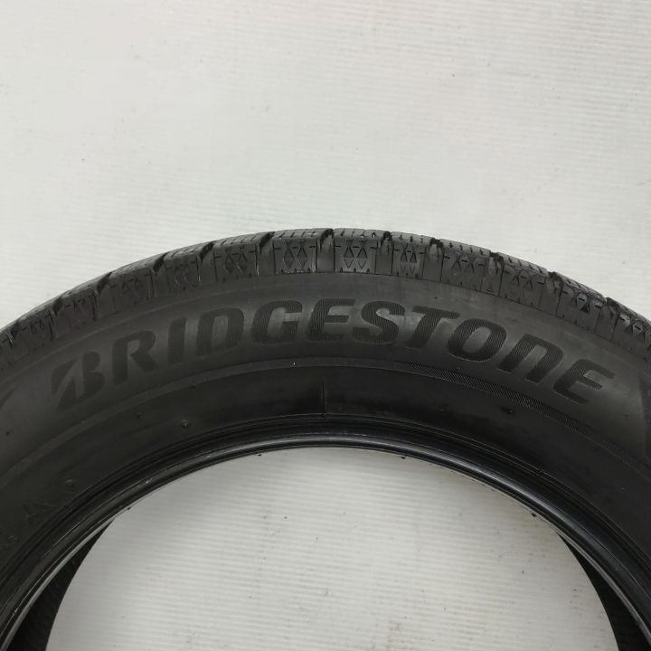 0 T 25022 スタッドレスタイヤ ブリヂストン BLIZZAK VRX 2 225 60 R 17 4本セット