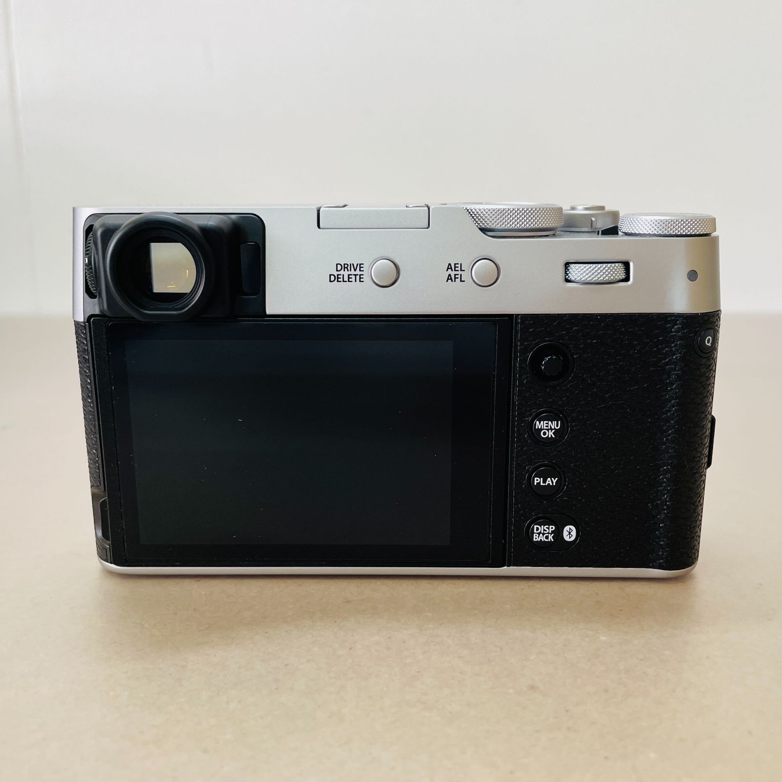 美品 FUJIFILM X100VI 元箱付属品完備 シャッター回数2200回 C2662 80