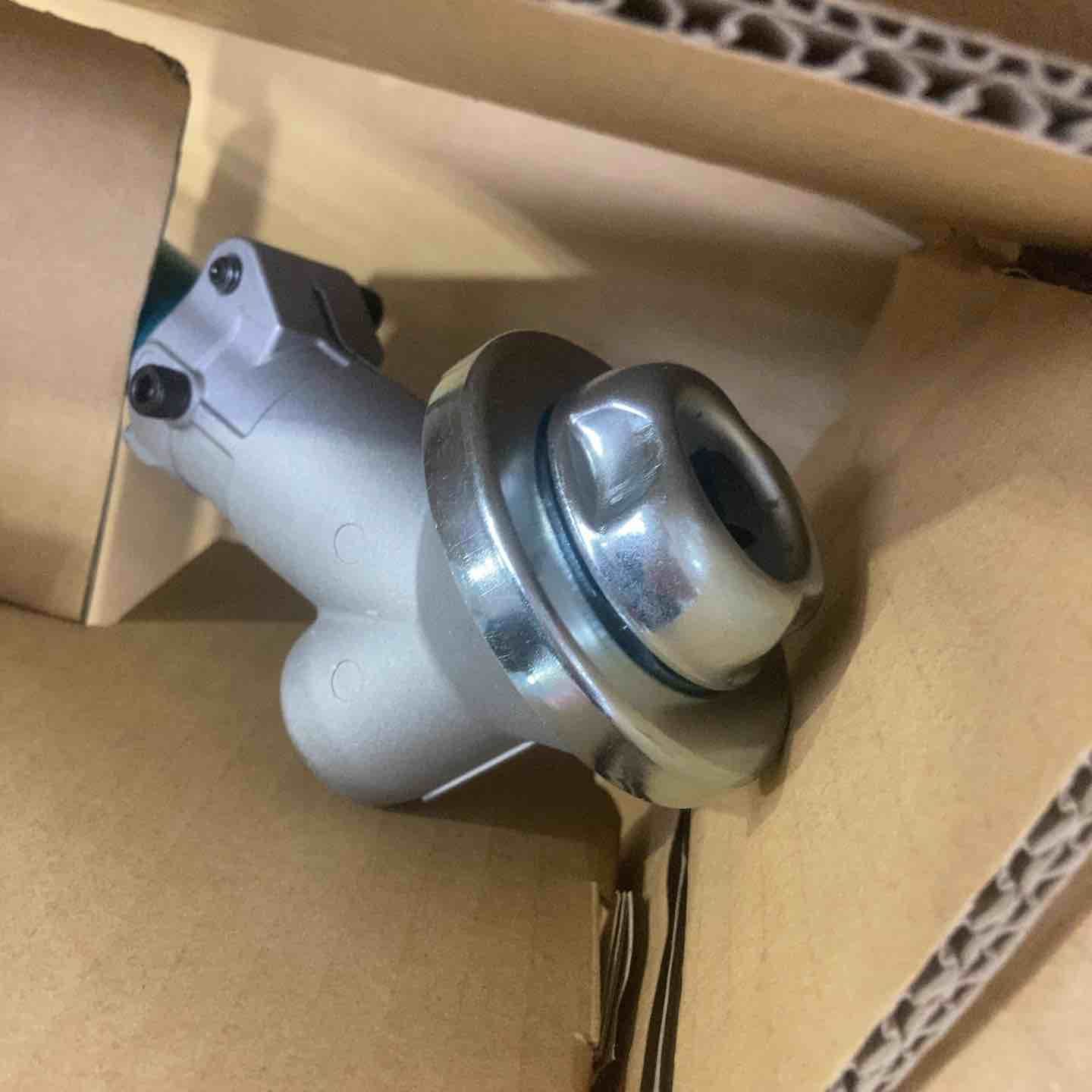 makita コードレス草刈機