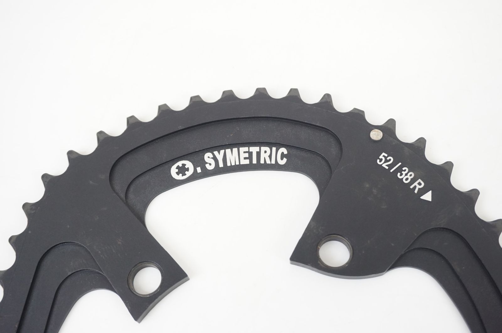 O.SYMETRIC 「オーシンメトリック」 52/38T チェーンリング