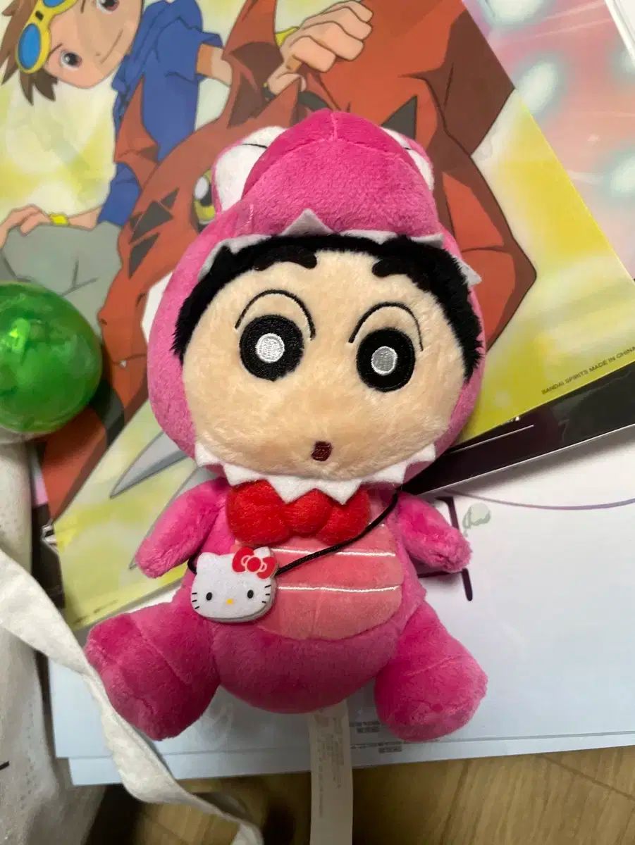 クレヨンしんちゃん ハローキティ チョコビ コラボ 人形