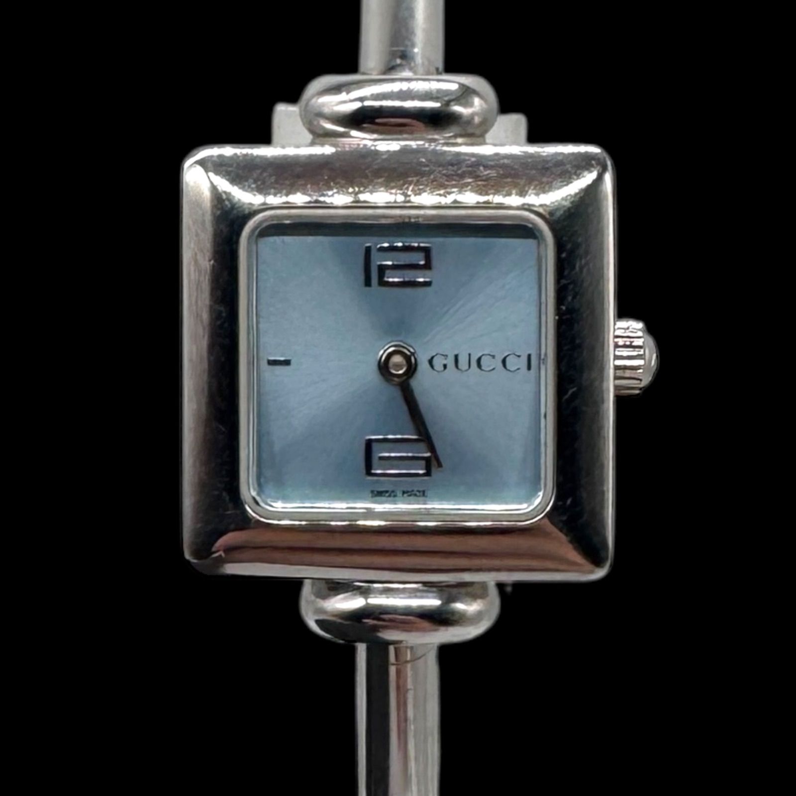 GUCCI シルバー スクエア 腕時計 バングル1900L 文字盤グレー GUCCI シルバー スクエア 腕時計 バングル1900L 文字盤グレー