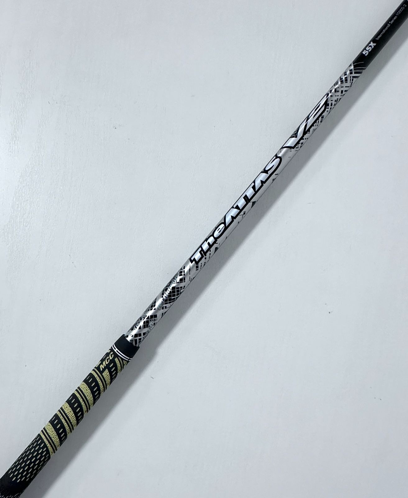 中古シャフト】USTマミヤ ジ・アッタスV2 5 (SX) 39.25インチ UTウッド使用 グリップ付き □ USTmamiya The ATTAS  V2 - メルカリ