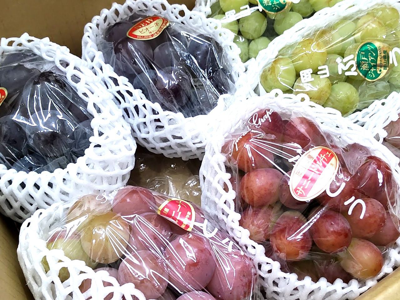 【安心の冷蔵便】岡山産　ぶどう食べ比べ（4～7種類）　ご家庭用　約4ｋｇ 安心の冷蔵便】岡山産 ぶどう食べ比べ（4～7種類） ご家庭用 約