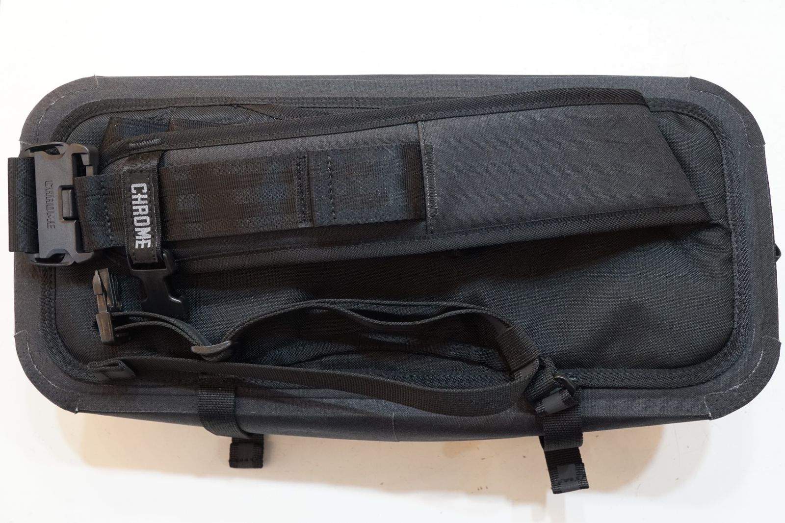 CHROME クローム ミニ カデッド ウォータープルーフ ボディバッグ バイチャリ浦和ベース