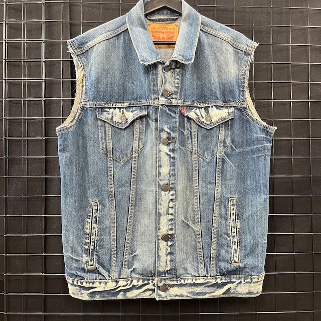 未使用 Levis デニムベスト stg.tigerhong.com.sg