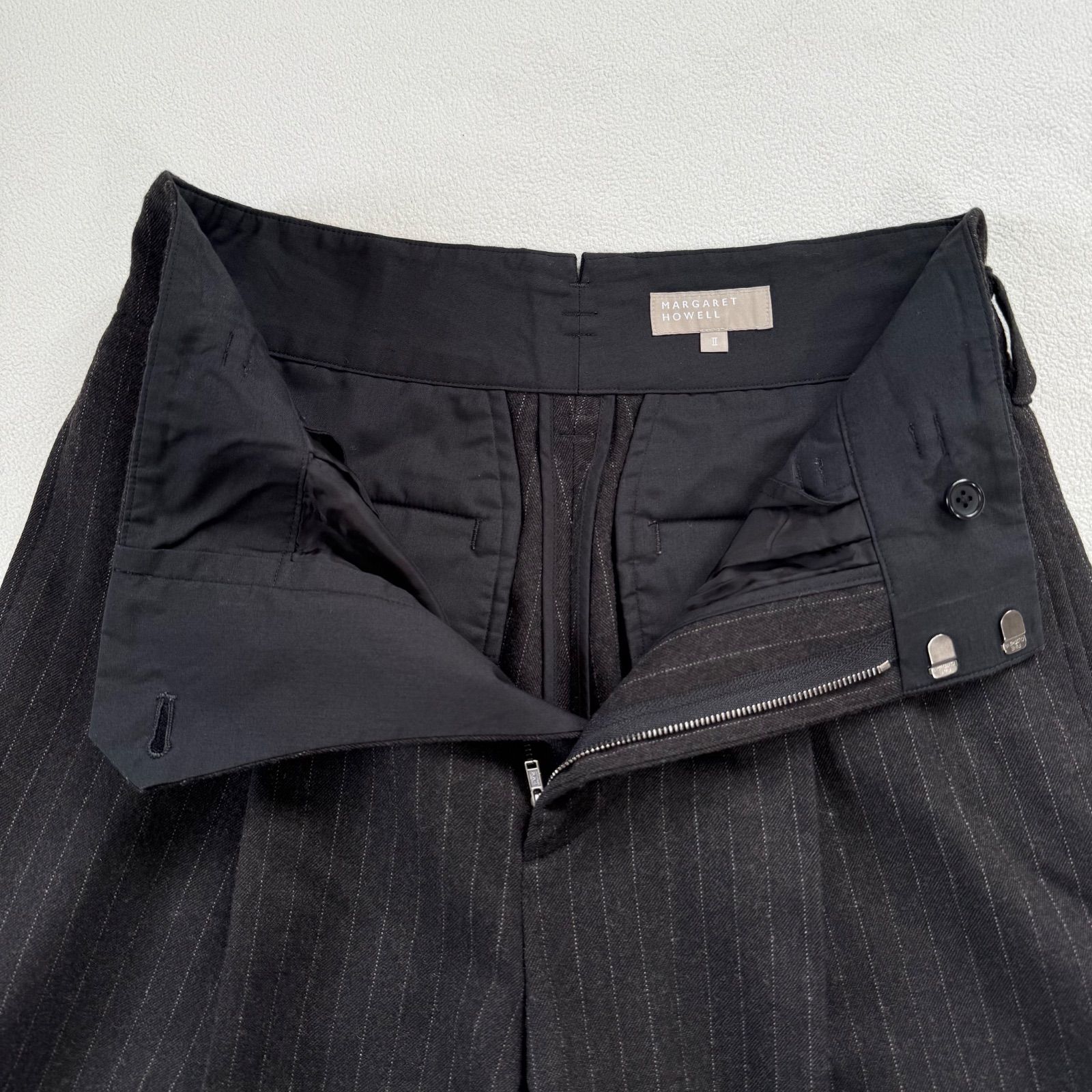 極美品マーガレットハウエル　リネンブレンドベイカーパンツ 黒　XL 極美品マーガレットハウエル リネンブレンドベイカーパンツ 黒 XL