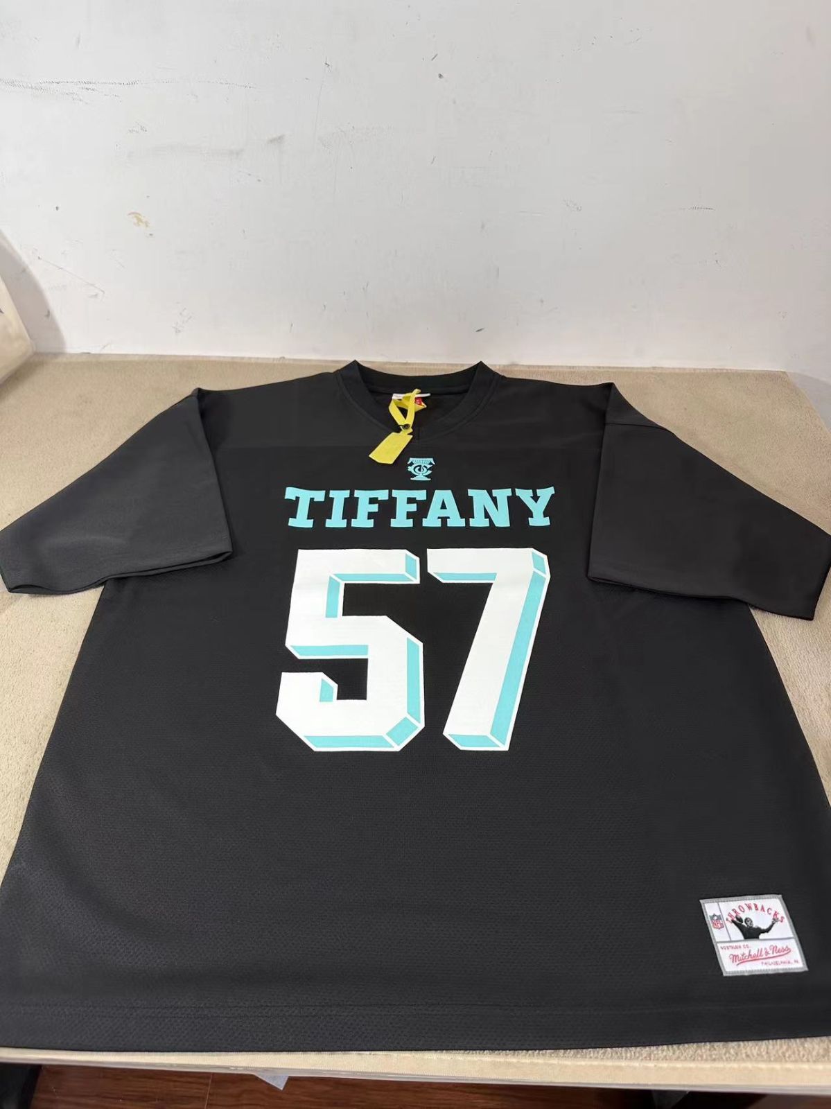 ティファニー TIFFANY & CO. 23SS ミッチェルネス NFL コラボ Football Jersey フットボールジャージ Tシャツ  カットソー ブラック 黒 - メルカリ