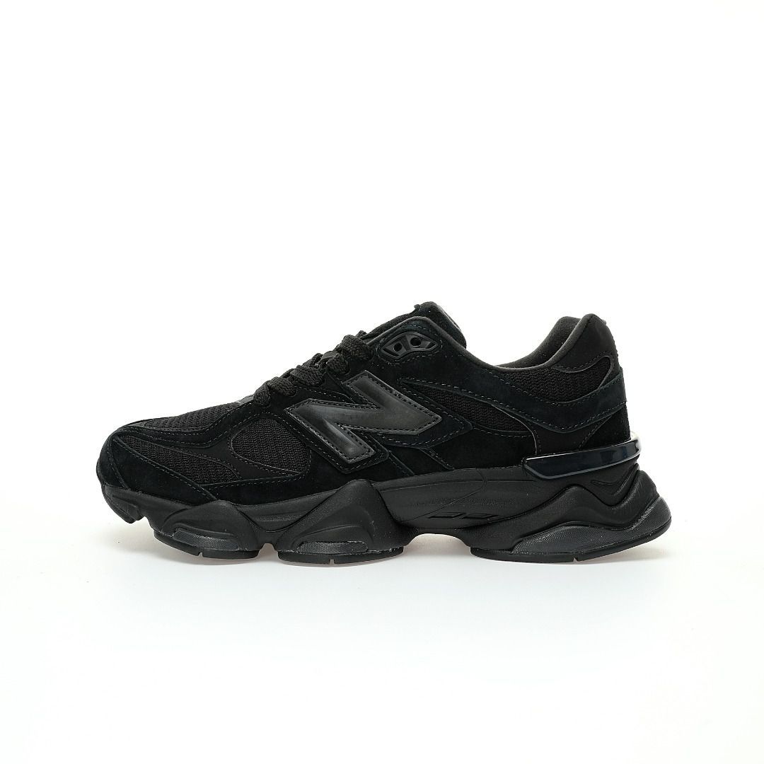 極美品　New Balance U9060BPM ニューバランス　オールブラック NEW BALANCE U9060BPM 