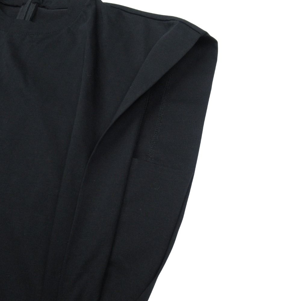 ローヘン ノースリーブ