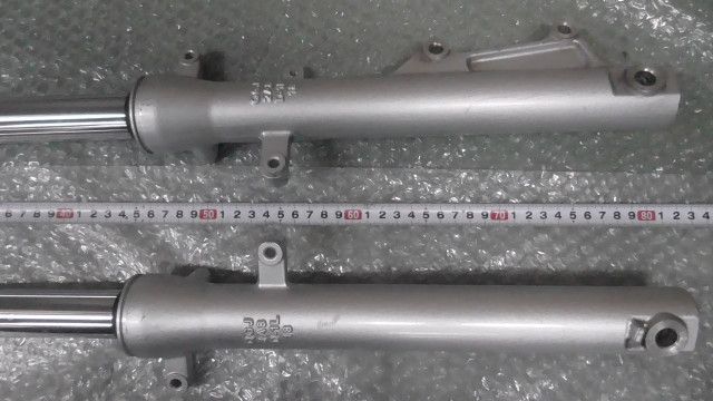 フロントフォーク