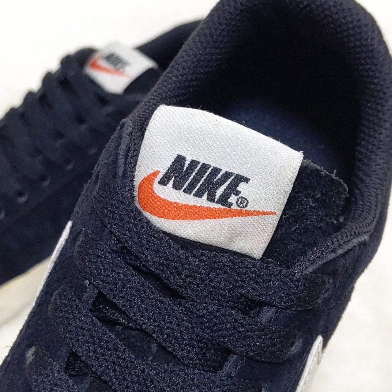 av9373 nike