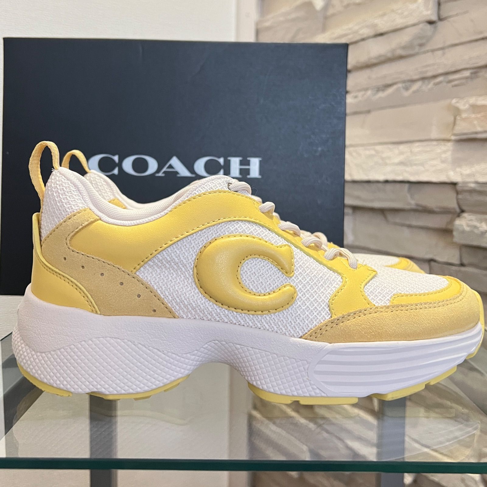 Coach】コーチ ロゴ ストライダー スニーカー 黄色 - メルカリ