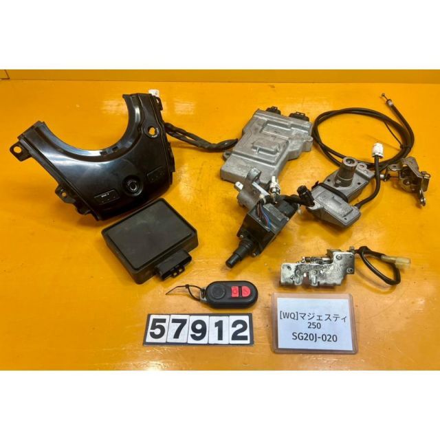 WQ 57912 ヤマハ YAMAHA マジェスティ250 SG20J-020 キーセット 鍵 スマートキー