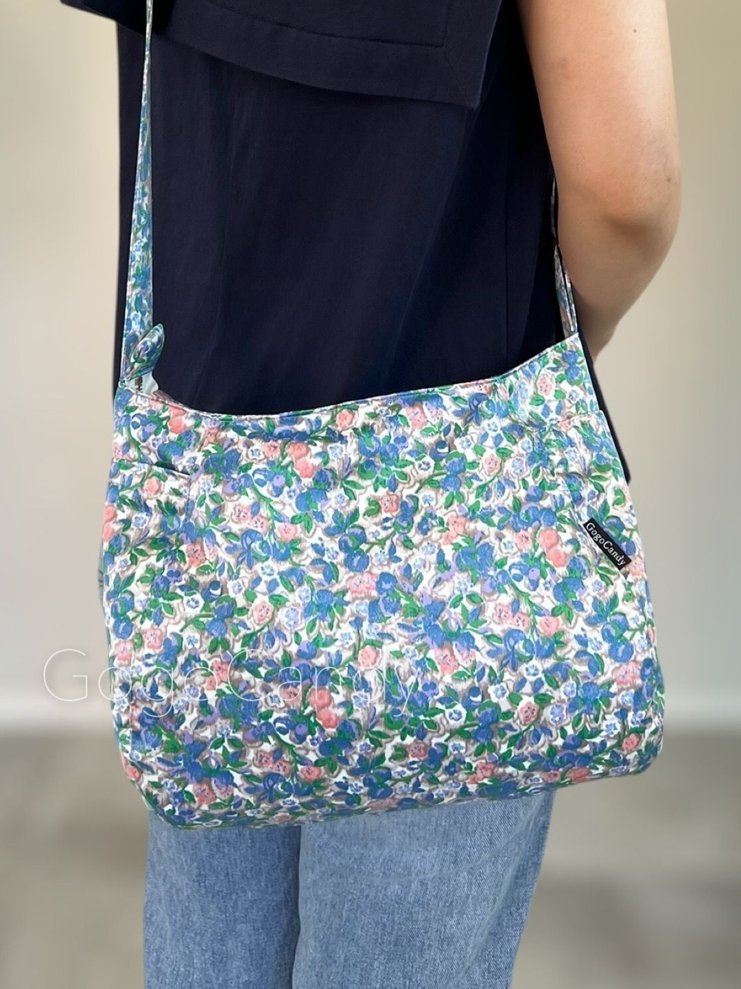 ◆手作りバッグ◆デニッシュバッグ サテンボタニカル ちょいみえポケット付き