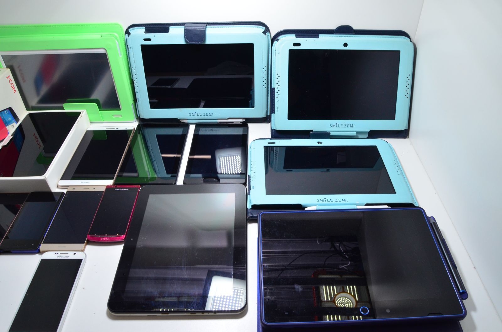 タブレット 16台