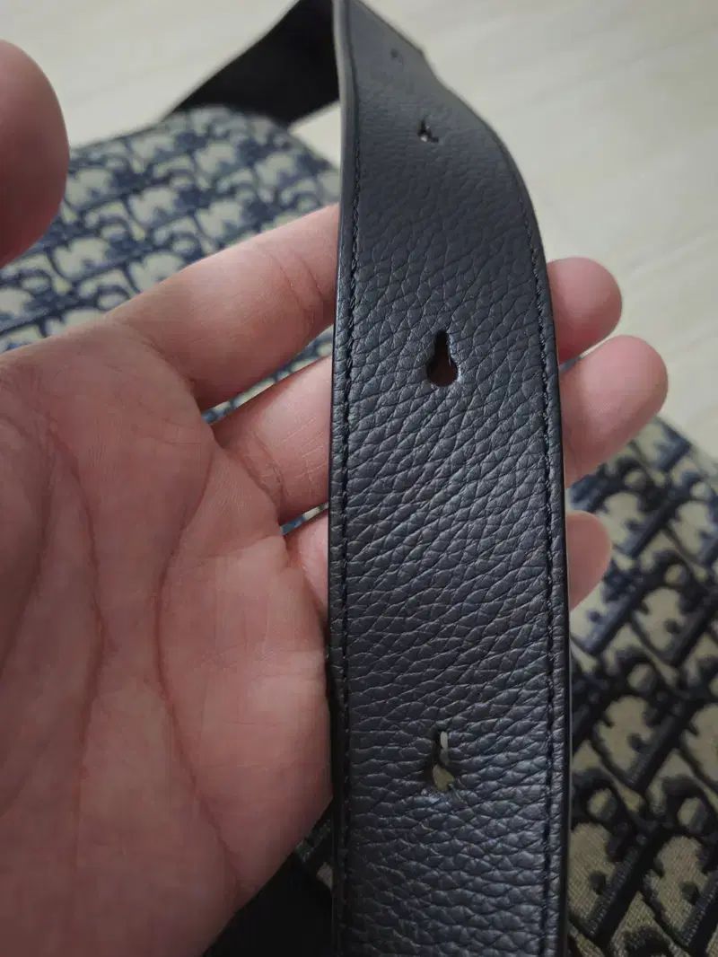 ディオール オブリーク サドルバッグ ミディアム フラップ ストラップバッグ