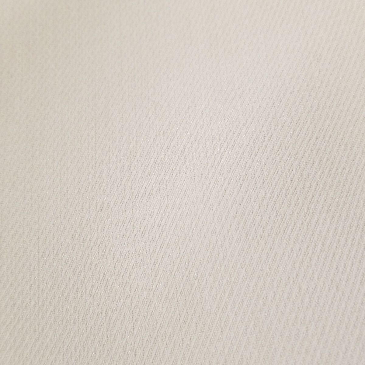 - ベージュ
