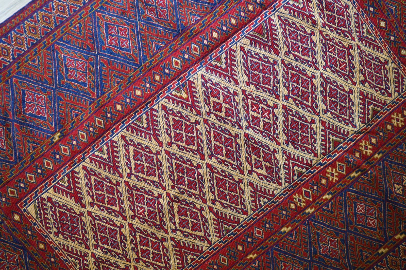 165×129cm トライバル伝統柄