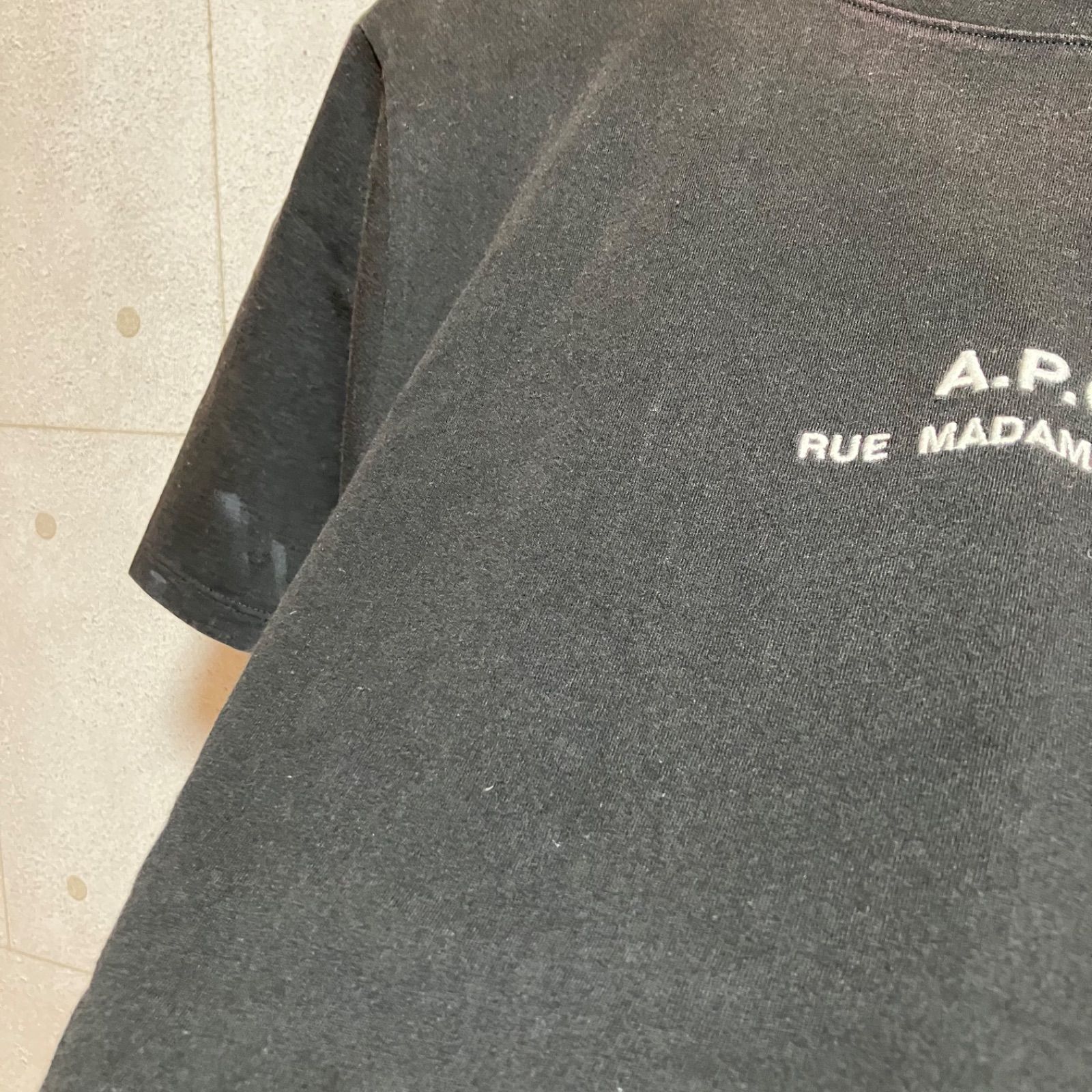 新品未使用　A.P.C. アーペーセー 刺繍ロゴTシャツ 半袖 ブラック S ブランド古着】APC / アーペーセー ロゴ刺繍 半袖Tシャツ | 半袖