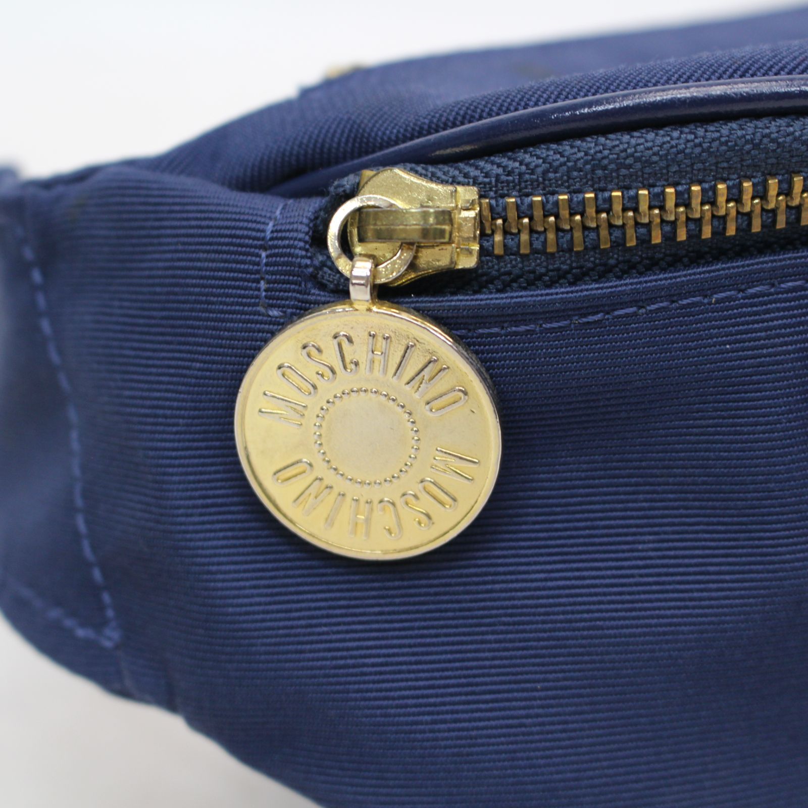 MOSCHINO モスキーノ